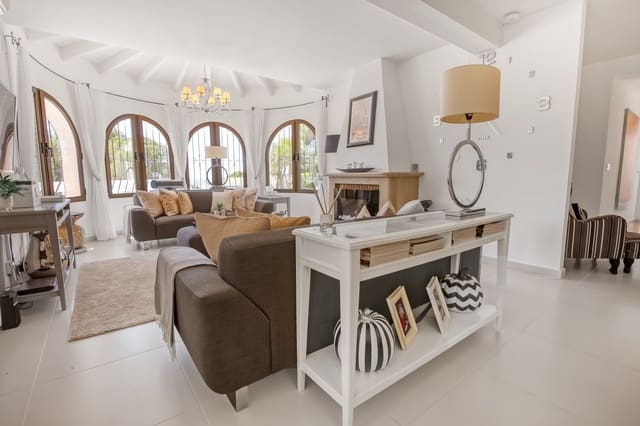 3 sypialnia Willa na sprzedaż w Casco Urbano, Teulada-Moraira z basenem - 999 995 € (Ref: 9527595)