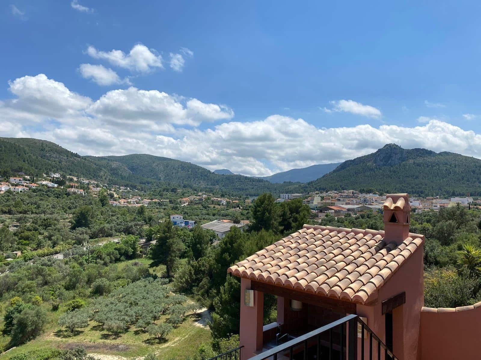 Chalet de 5 habitaciones en Orba en venta con piscina - 499.000 € (Ref: 9535795)