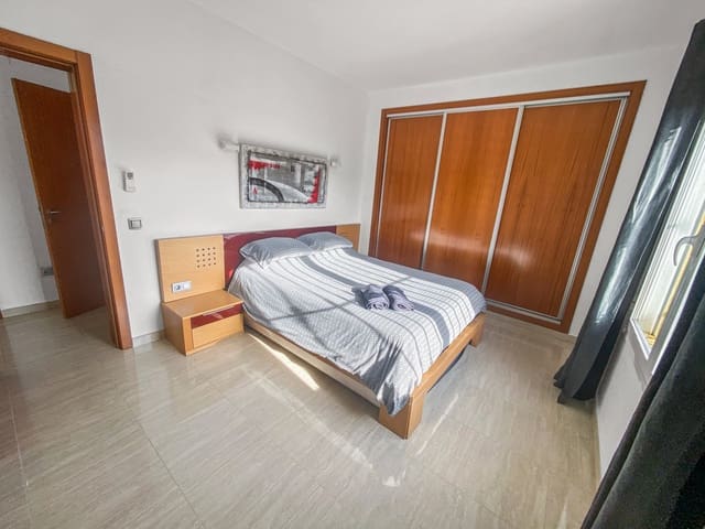 5 sovrum Villa till salu i Orba med pool - 499 000 € (Ref: 9535795)