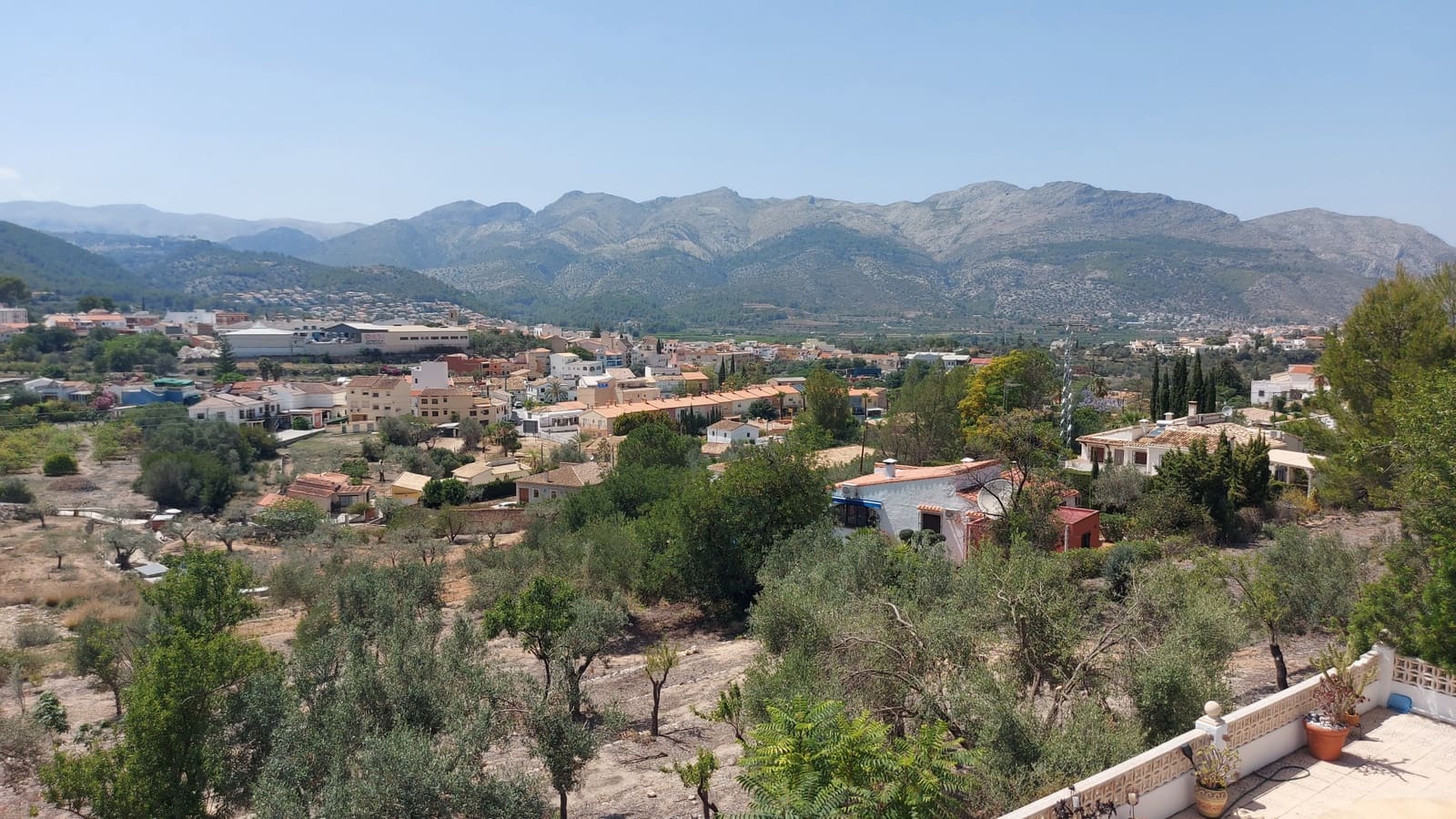 3 soveværelse Villa til salg i Orba med swimmingpool - € 399.000 (Ref: 9551229)