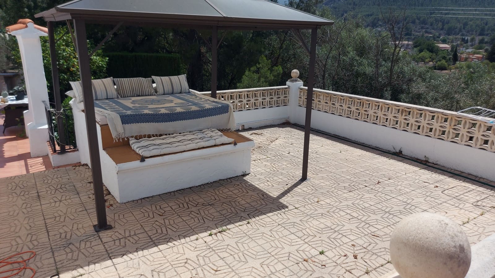 3 bedroom Villa for sale in Orba with pool - € 349,000 (Ref: 9551229)