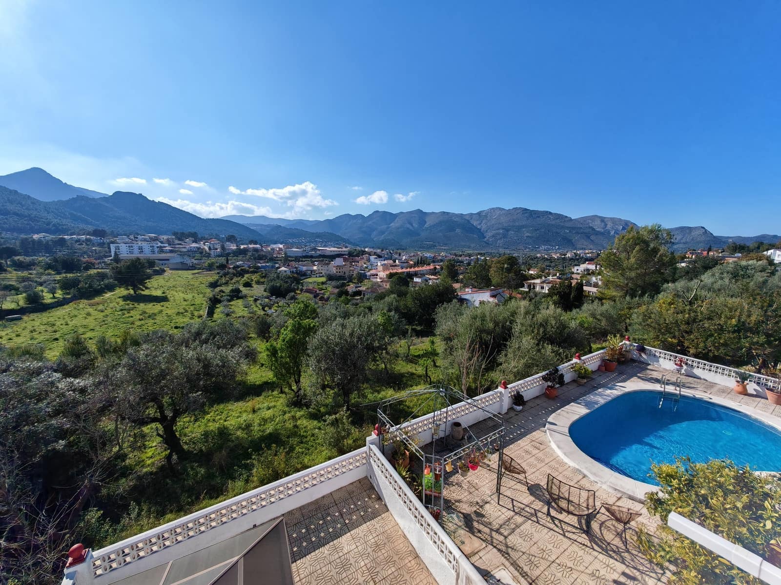 3 bedroom Villa for sale in Orba with pool - € 349,000 (Ref: 9551229)