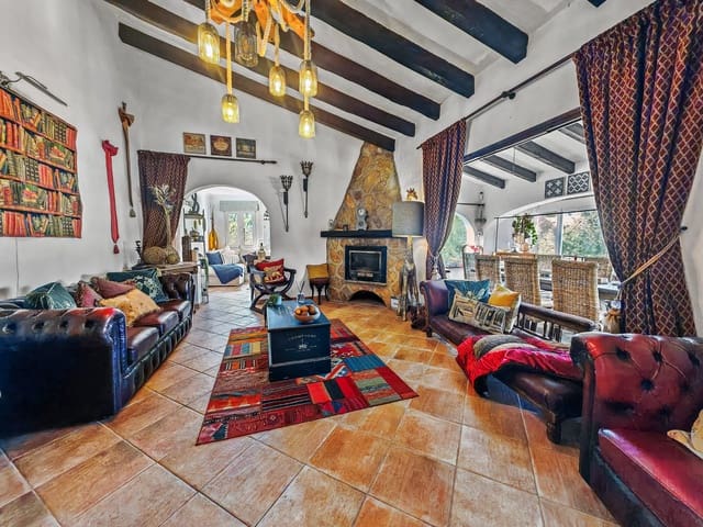 3 camera da letto Villa in vendita in Orba con piscina - 349.000 € (Rif: 9551229)