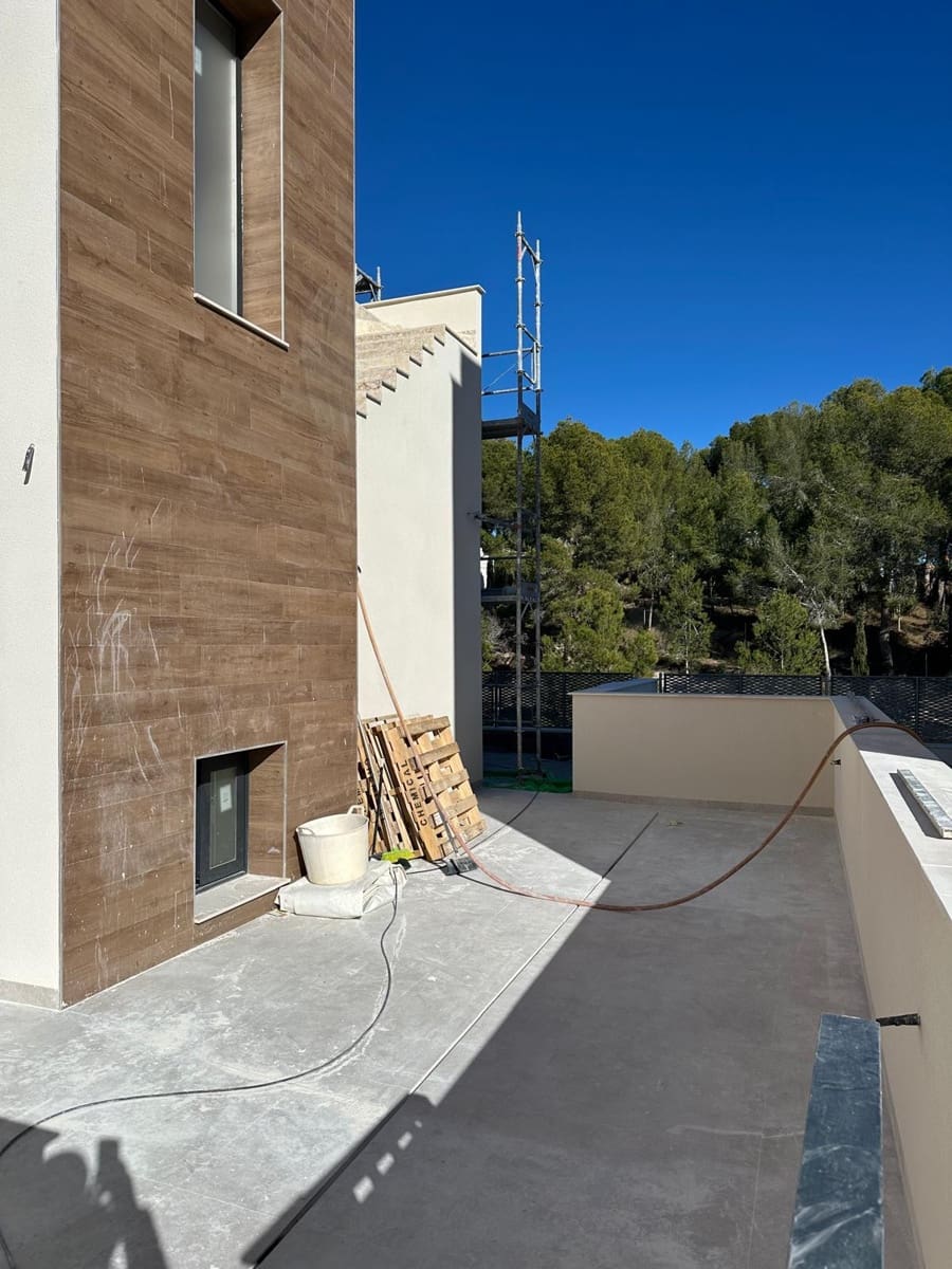 Chalet de 3 habitaciones en La Nucia en venta con piscina - 600.000 € (Ref: 9561641)