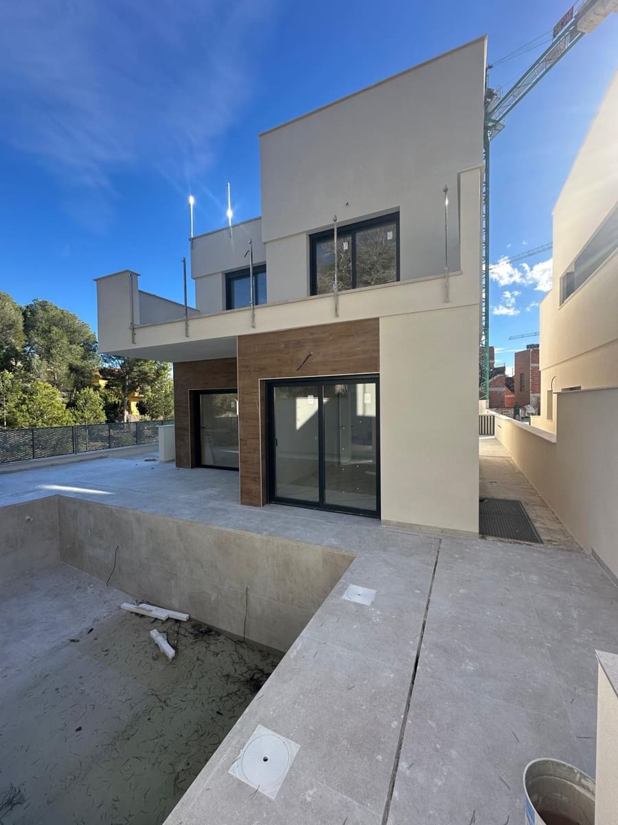 Chalet de 3 habitaciones en La Nucia en venta con piscina - 600.000 € (Ref: 9561641)