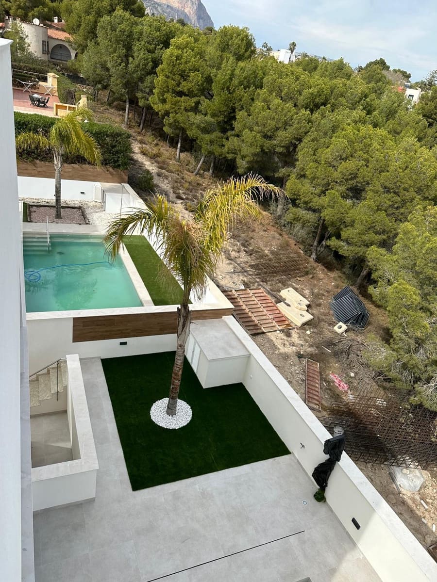 Chalet de 3 habitaciones en La Nucia en venta con piscina - 600.000 € (Ref: 9561641)