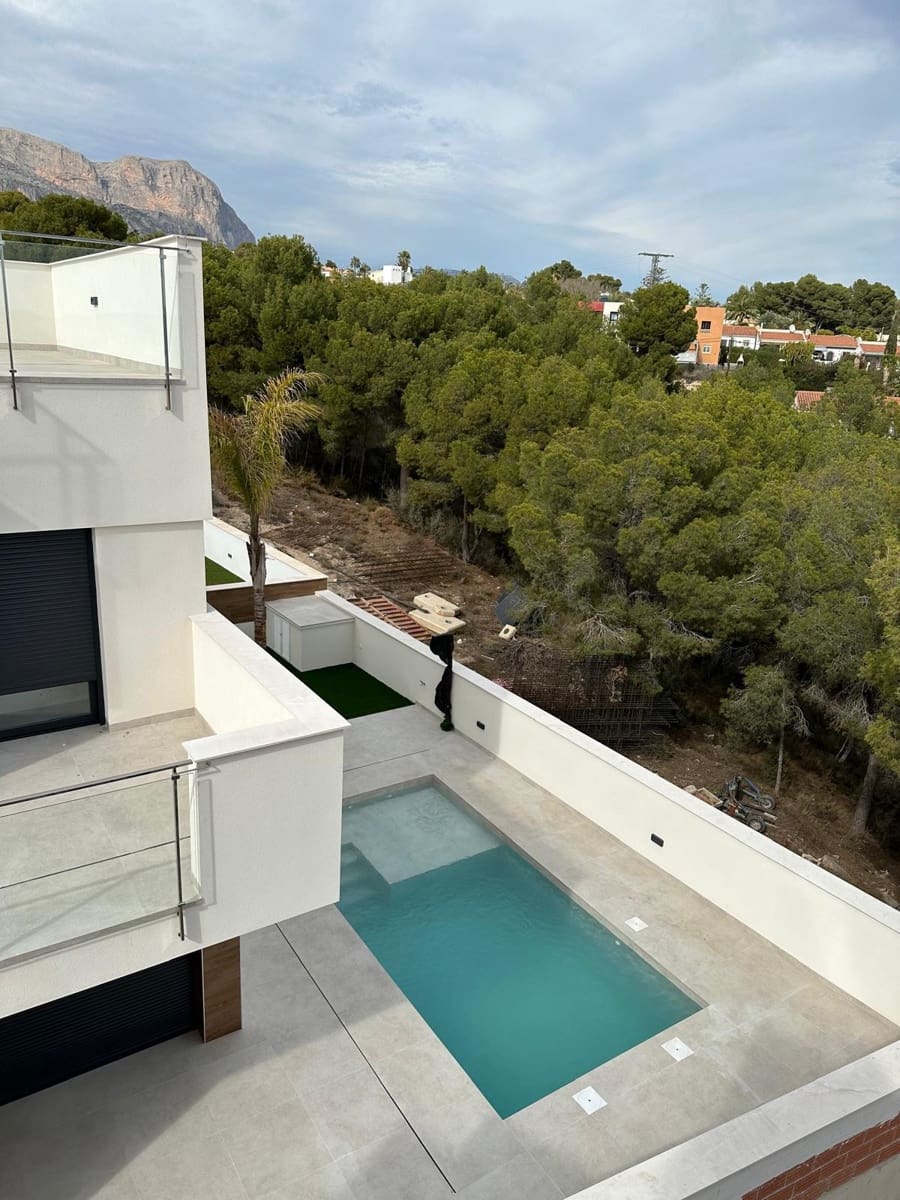 Chalet de 3 habitaciones en La Nucia en venta con piscina - 600.000 € (Ref: 9561641)