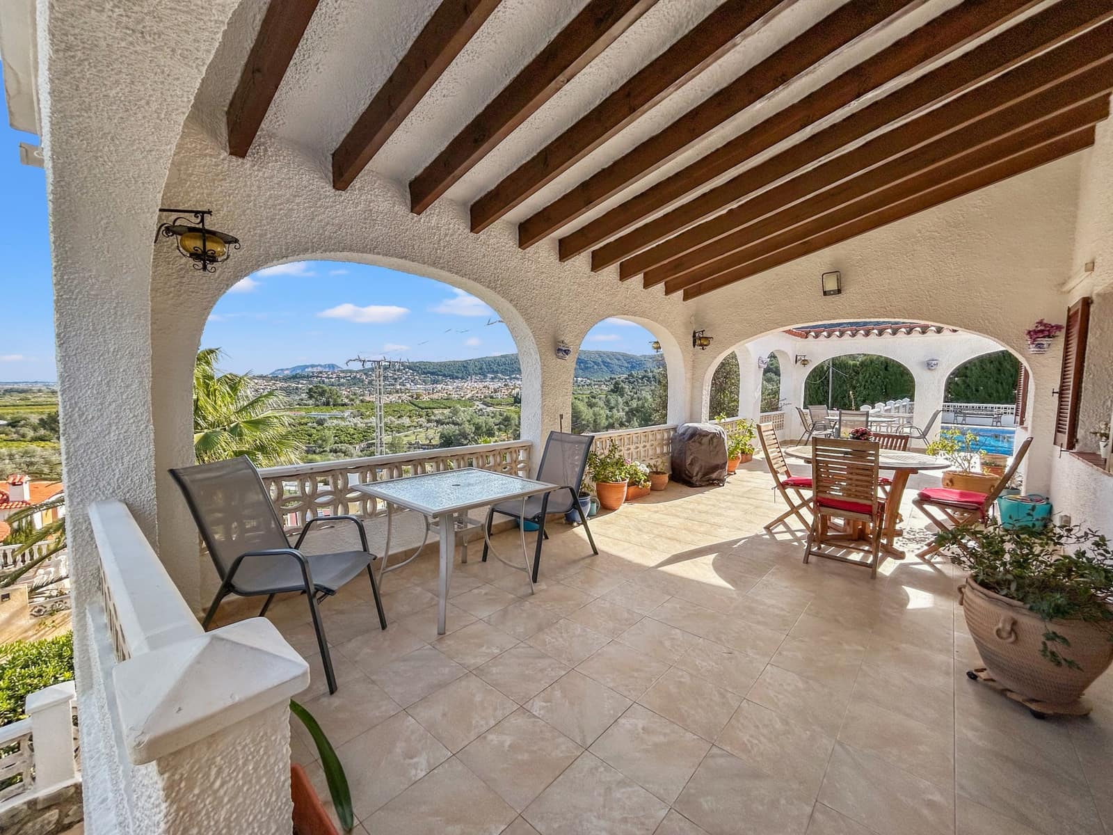 4 soveværelse Villa til salg i Orba med swimmingpool - € 459.000 (Ref: 9561643)