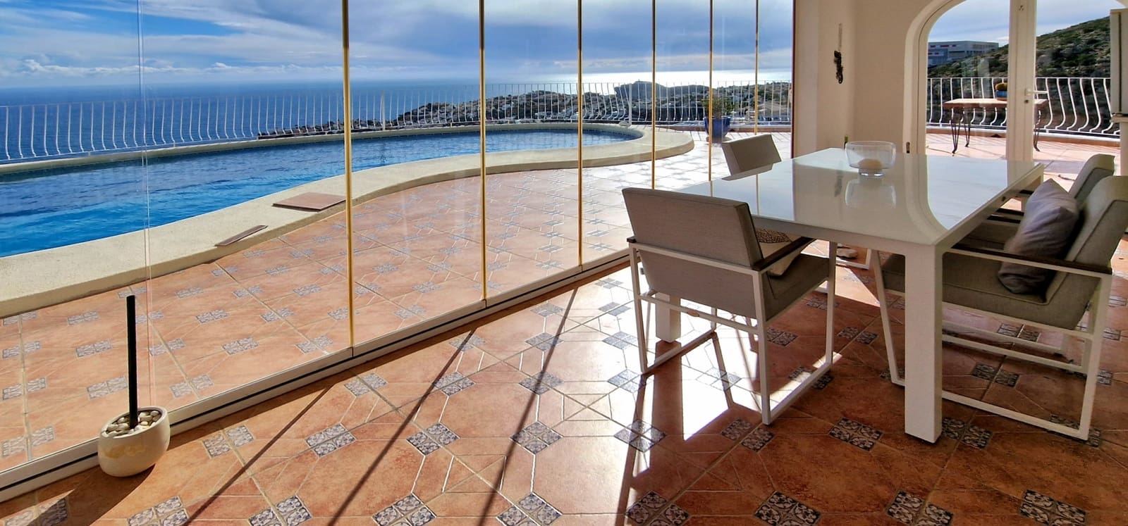 3 soveværelse Villa til salg i Cumbre del Sol med swimmingpool - € 695.000 (Ref: 9568396)