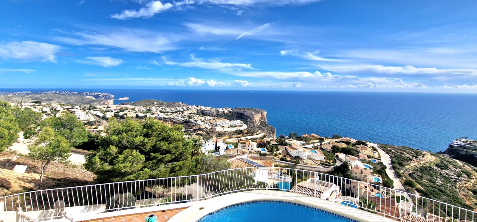 3 soveværelse Villa til salg i Cumbre del Sol med swimmingpool - € 695.000 (Ref: 9568396)