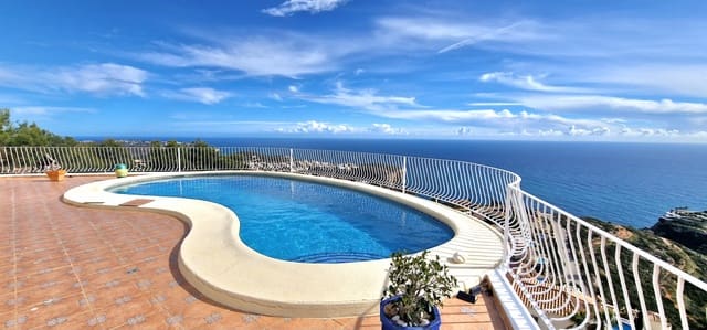 3 soveværelse Villa til salg i Cumbre del Sol, Benitachell / Benitatxell med swimmingpool - € 695.000 (Ref: 9568396)