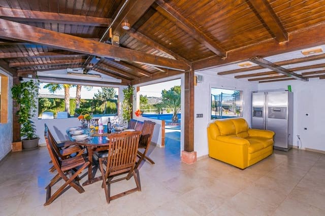 5 camera da letto Finca/Casa di Campagna in vendita in Teulada Pueblo, Teulada-Moraira con piscina - 780.000 € (Rif: 9571001)