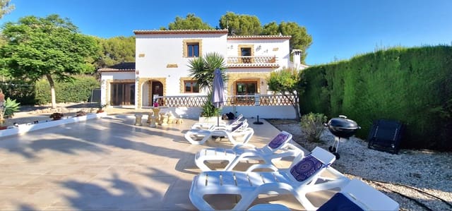 5 sovrum Finca/Hus på landet till salu i Teulada Pueblo, Teulada-Moraira med pool - 890 000 € (Ref: 9571001)