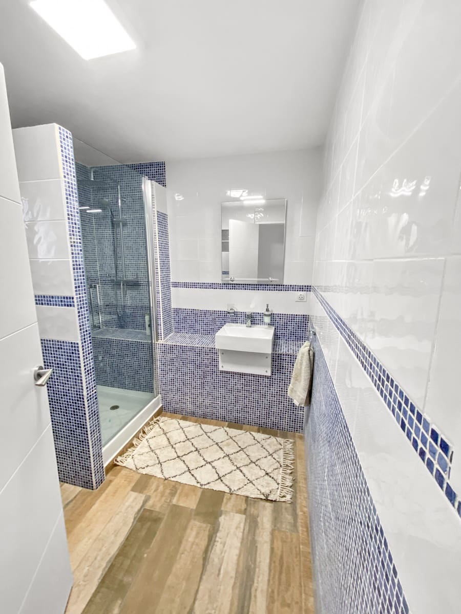 4 bedroom Villa for sale in Orba with pool - € 499,000 (Ref: 9574496)