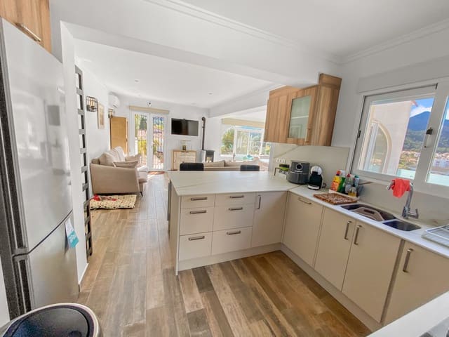 4 soverom Villa til salgs i Orba med svømmebasseng - € 499 000 (Ref: 9574496)