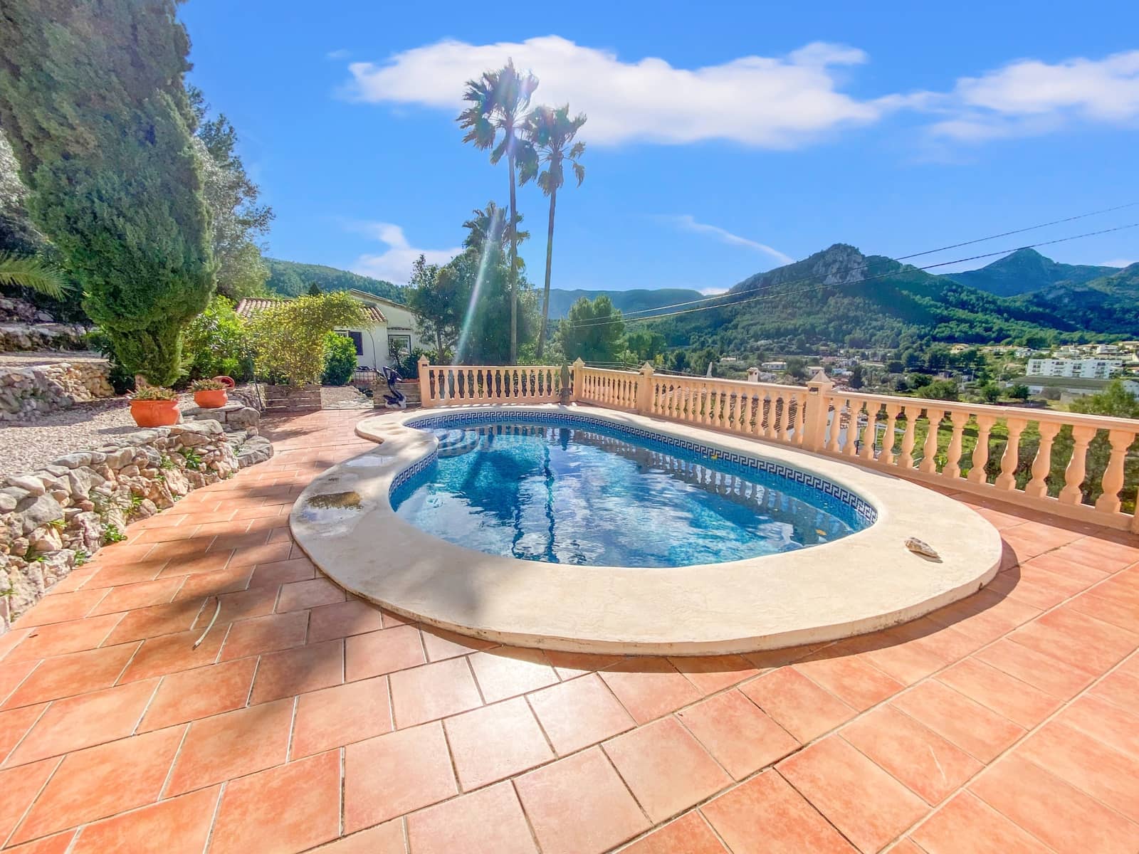 4 bedroom Villa for sale in Orba with pool - € 499,000 (Ref: 9574496)