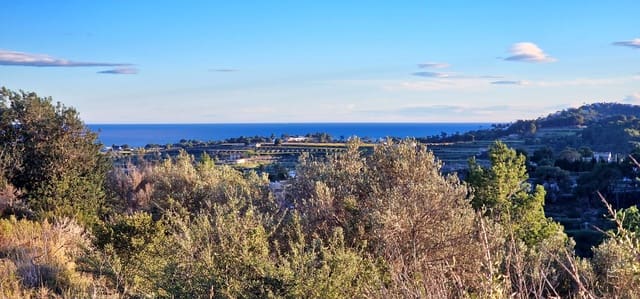 Terreno para Construção para venda em Teulada Pueblo, Teulada-Moraira - 275 000 € (Ref: 9582673)