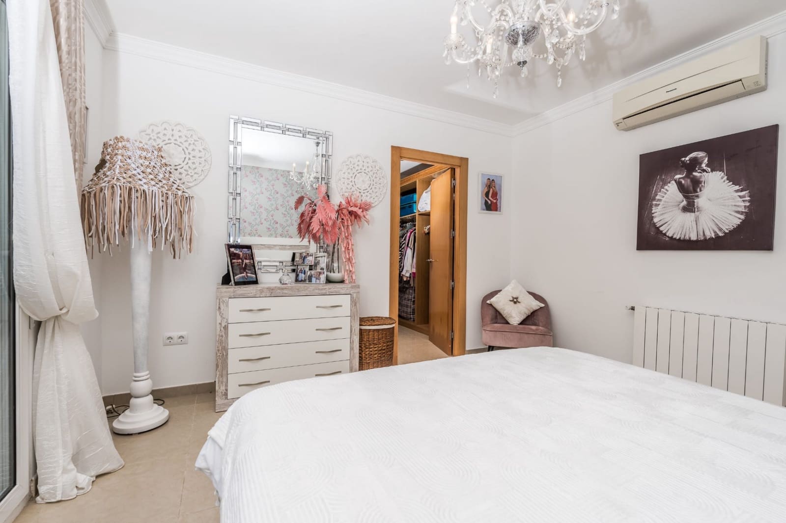 4 soveværelse Villa til salg i Ambolo med swimmingpool - € 750.000 (Ref: 9599445)