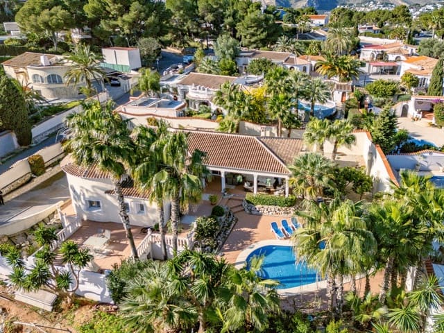 4 soveværelse Villa til salg i Ambolo, Javea / Xàbia med swimmingpool - € 750.000 (Ref: 9599445)