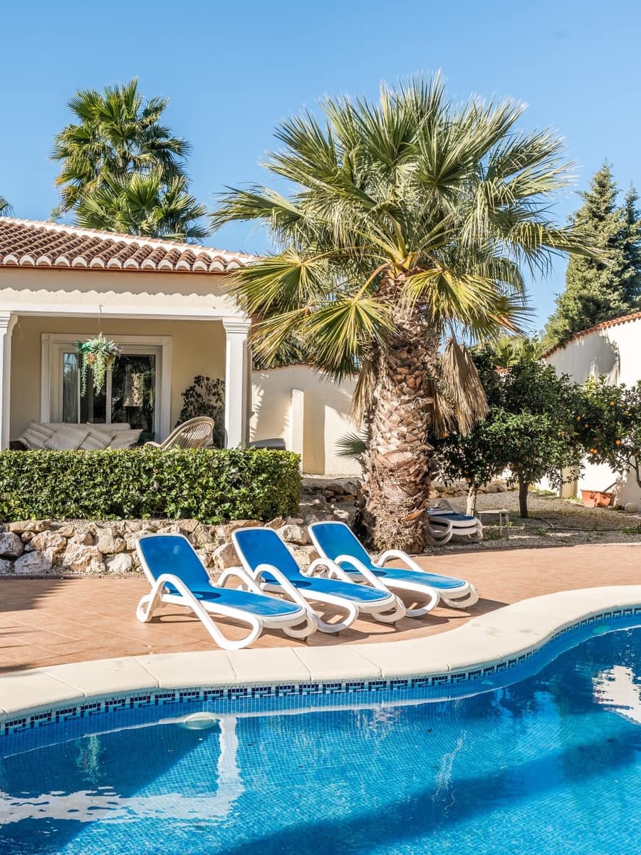 4 bedroom Villa for sale in Ambolo with pool - € 750,000 (Ref: 9599445)