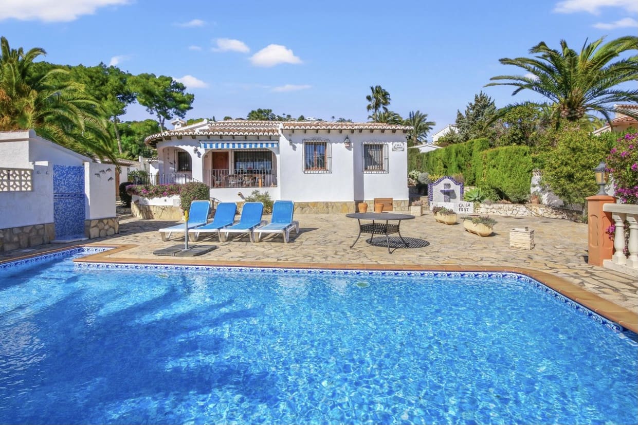 3 slaapkamer Villa te koop in Moraira met zwembad - € 765.000 (Ref: 9604903)