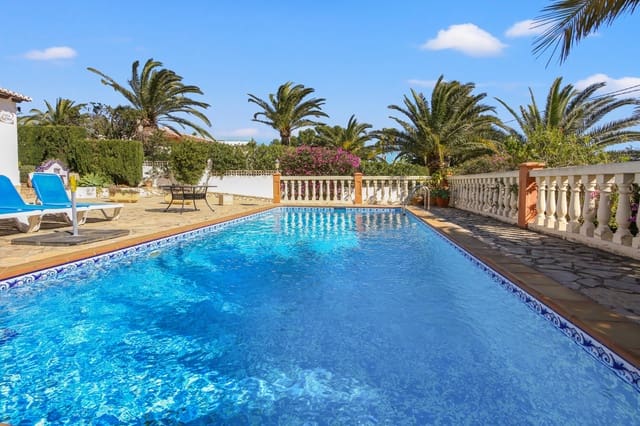 3 slaapkamer Villa te koop in Casco Urbano, Teulada-Moraira met zwembad - € 765.000 (Ref: 9604903)