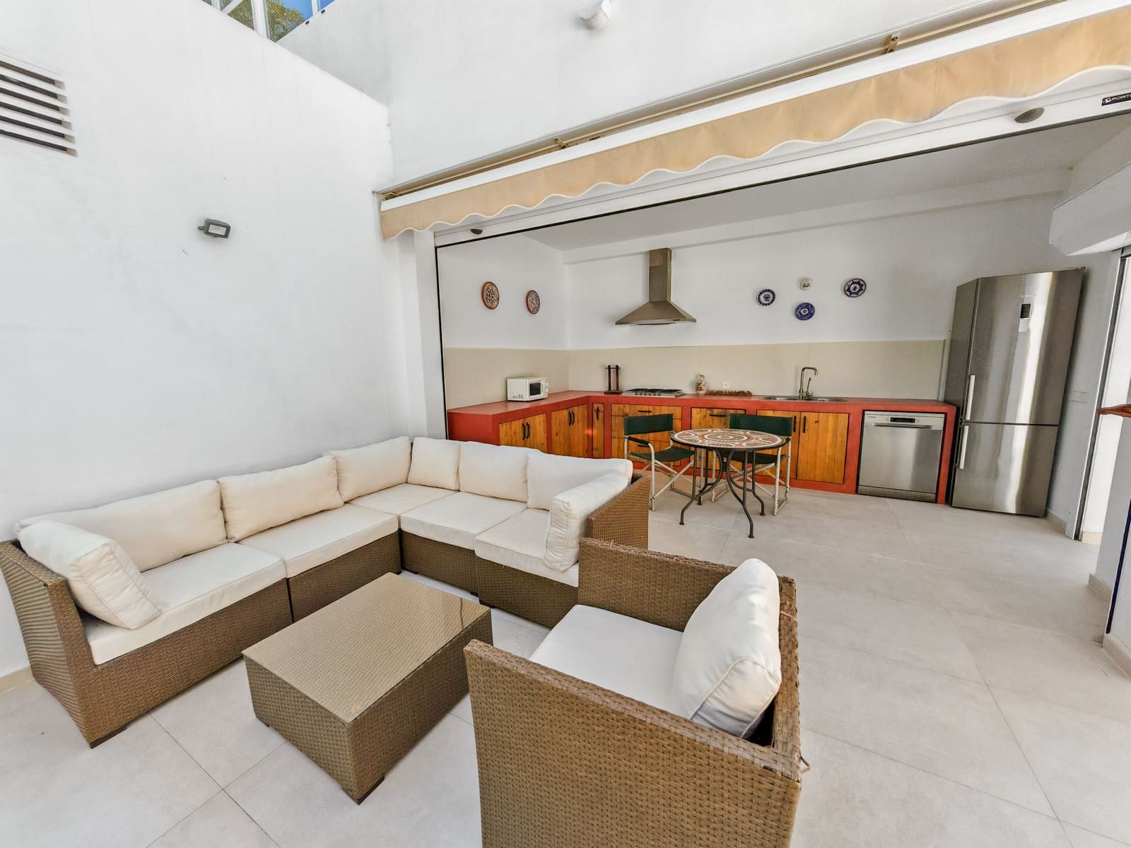 4 bedroom Villa for sale in Altea la Vella with pool - € 1,295,000 (Ref: 9619422)