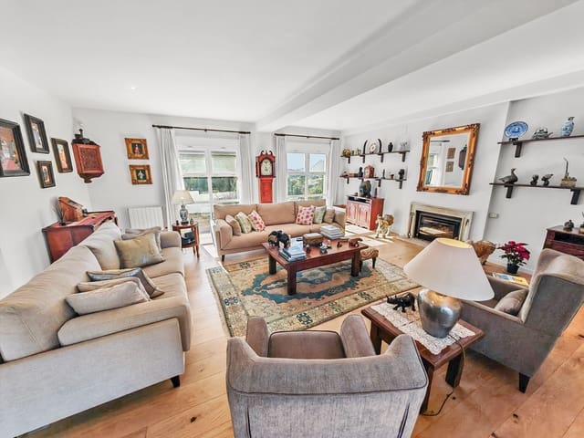 4 bedroom Villa for sale in Altea la Vella, Altea with pool - € 1,295,000 (Ref: 9619422)