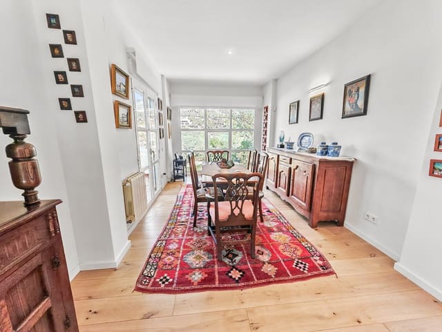 4 bedroom Villa for sale in Altea la Vella, Altea with pool - € 1,295,000 (Ref: 9619422)