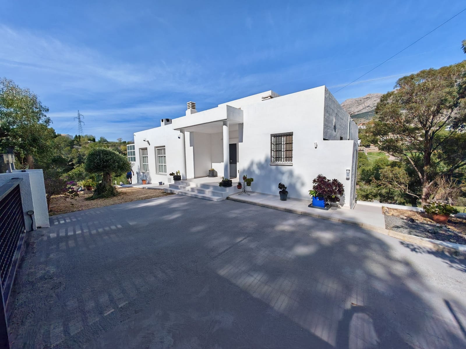 4 bedroom Villa for sale in Altea la Vella with pool - € 1,295,000 (Ref: 9619422)