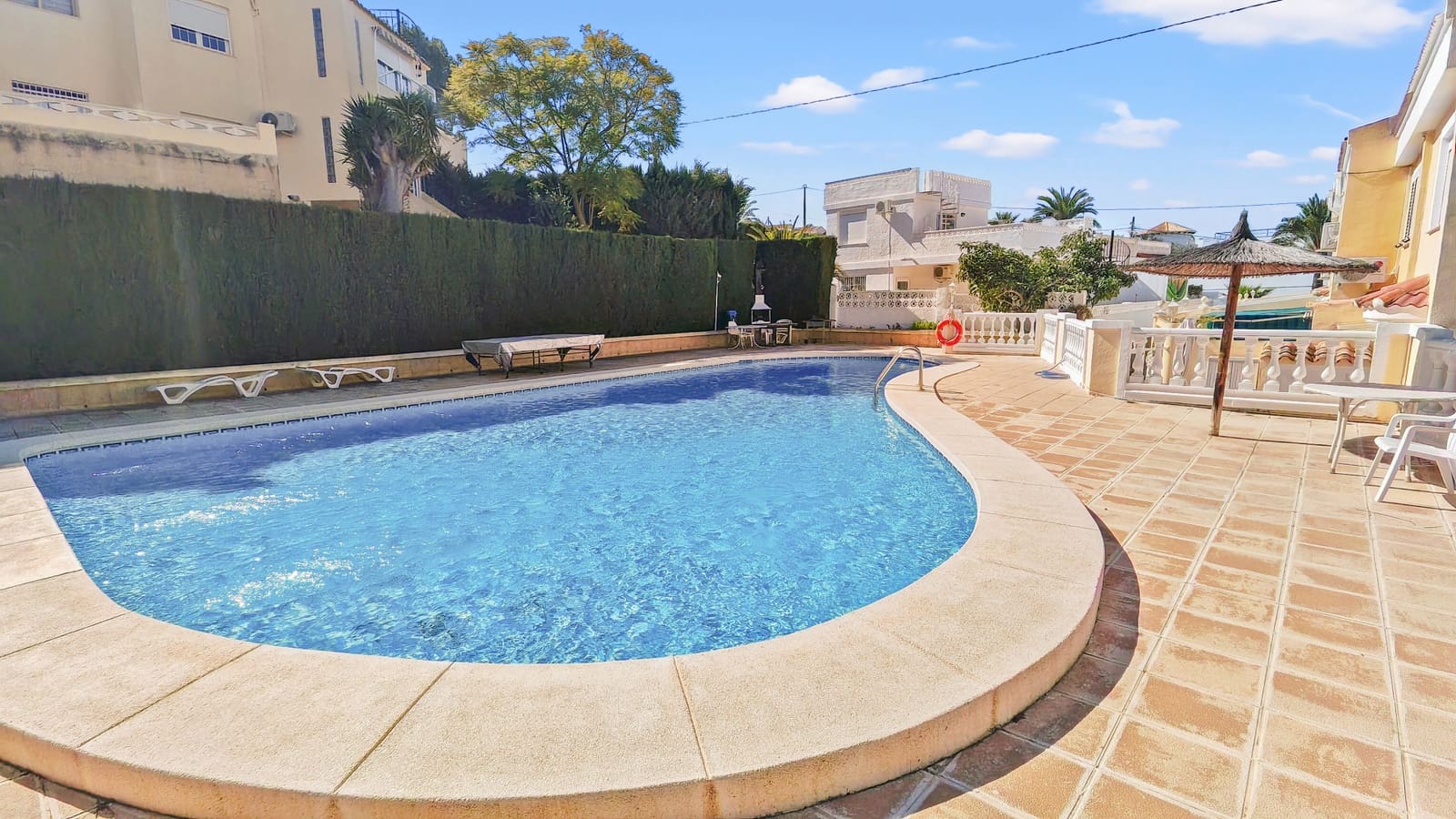 2 bedroom Townhouse for sale in Albir with pool - € 375,000 (Ref: 9630151)