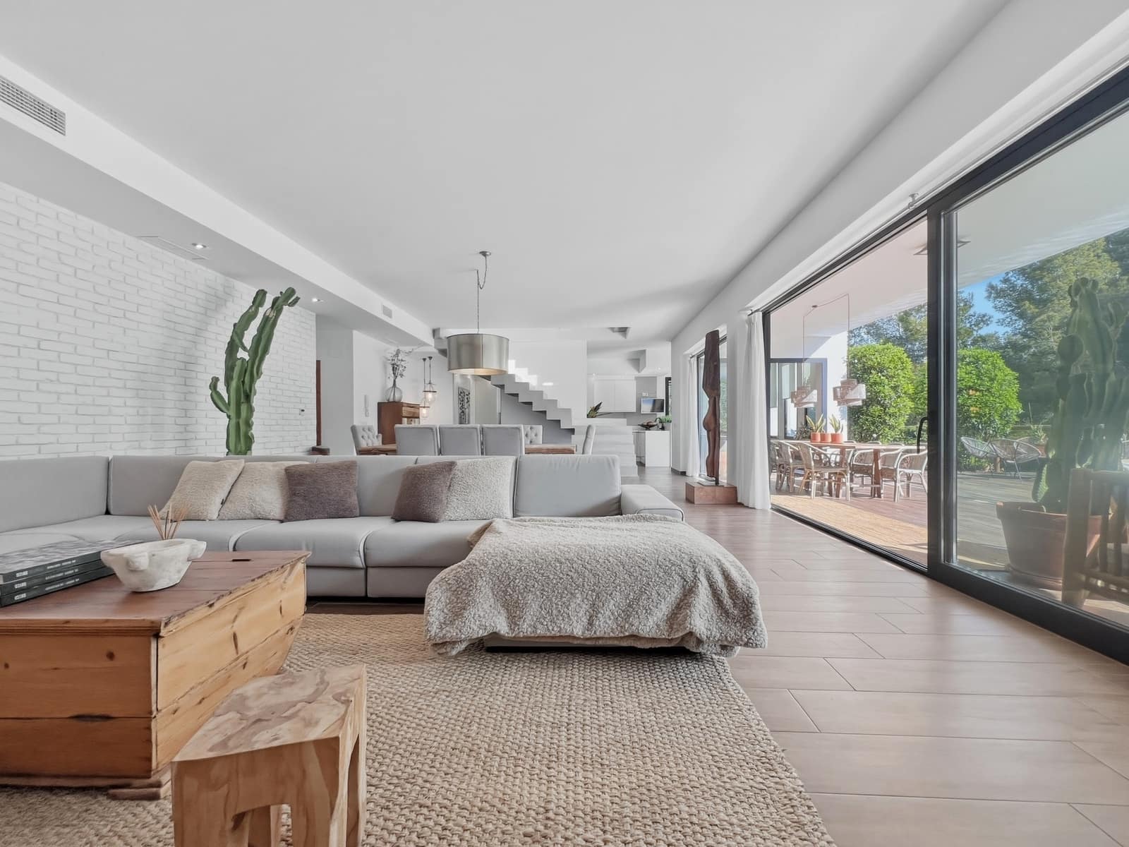 4 slaapkamer Villa te koop in Denia met zwembad - € 1.370.000 (Ref: 9630152)