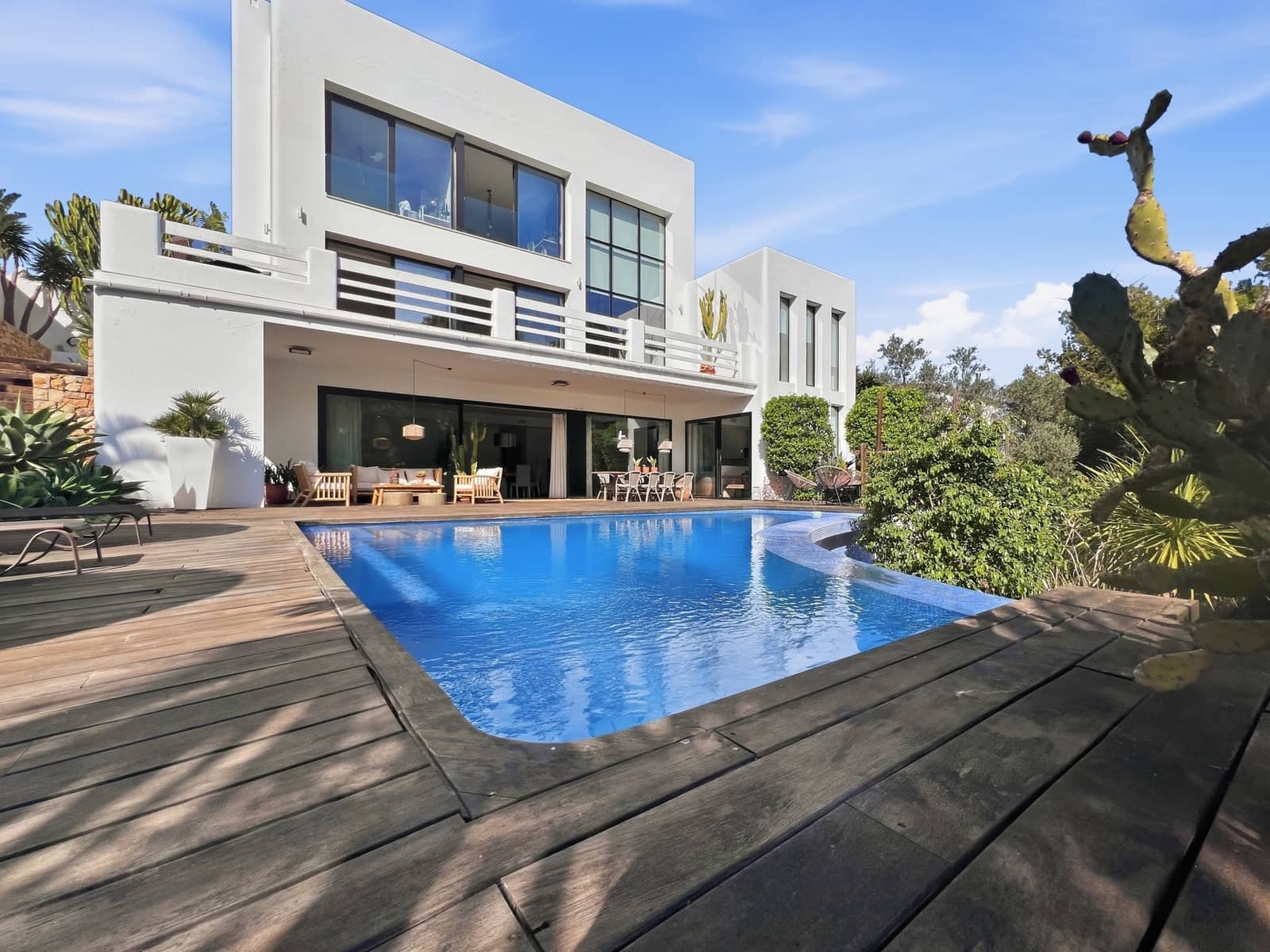 4 slaapkamer Villa te koop in Denia met zwembad - € 1.370.000 (Ref: 9630152)