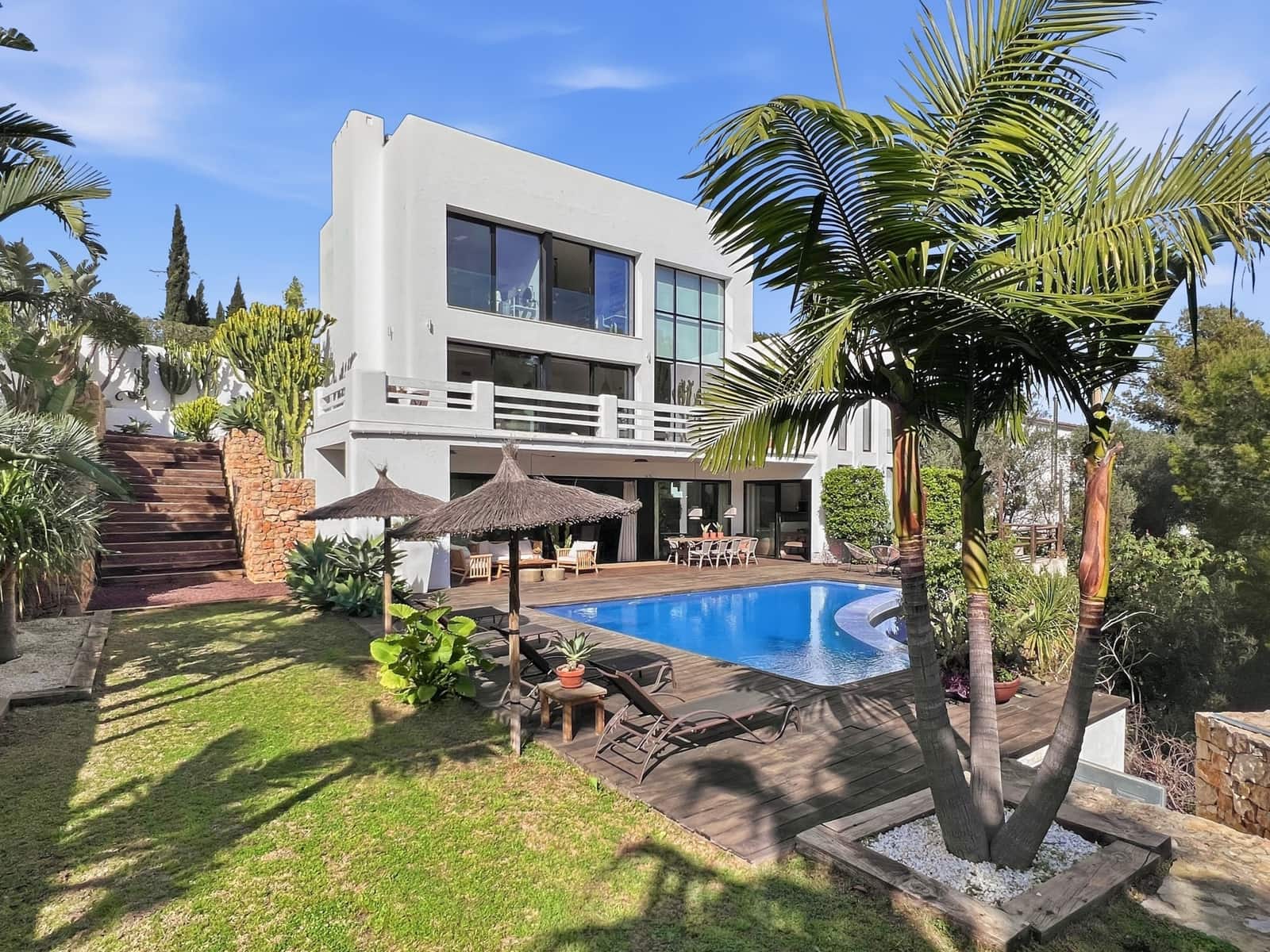 4 slaapkamer Villa te koop in Denia met zwembad - € 1.370.000 (Ref: 9630152)