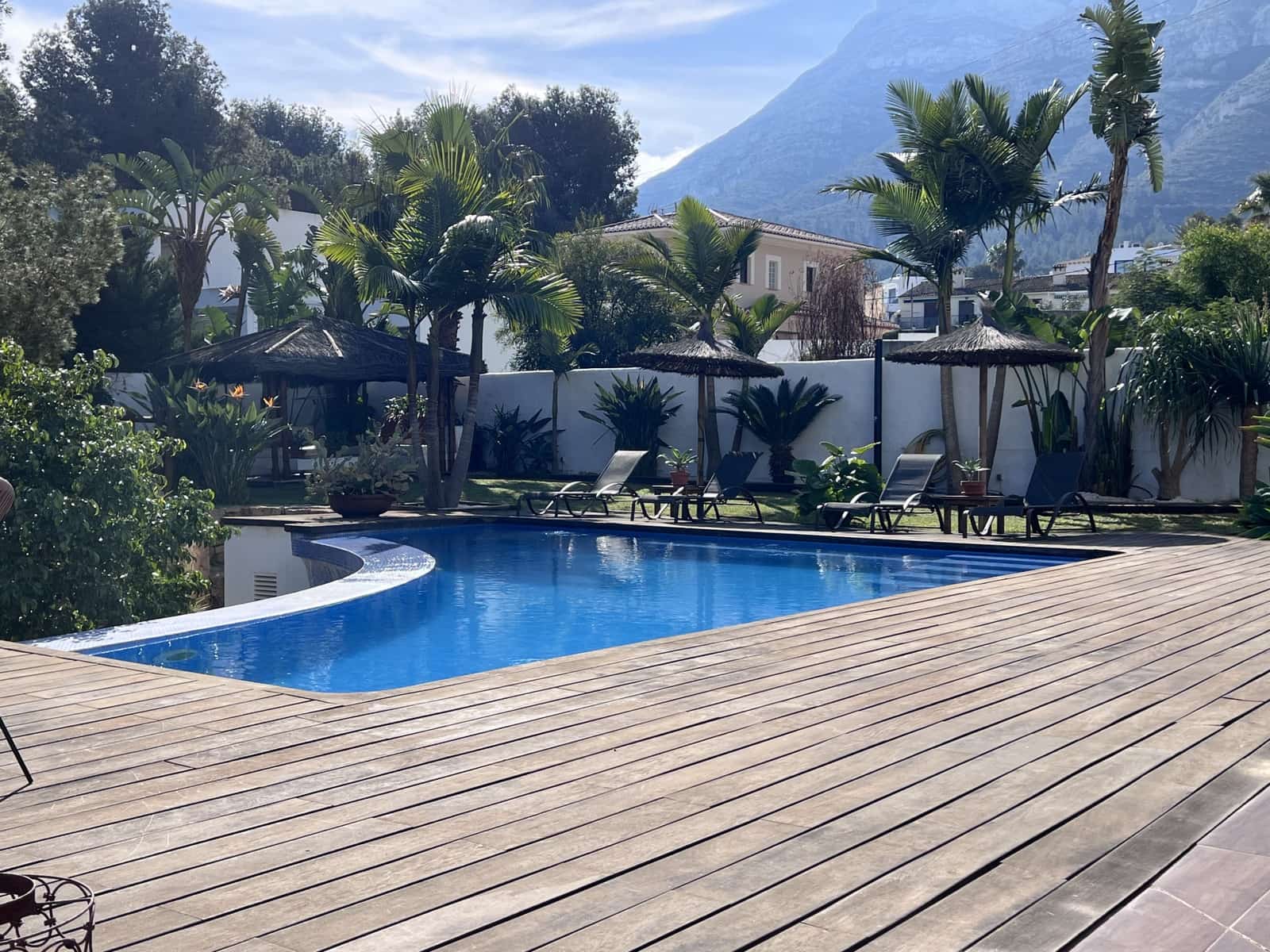 4 slaapkamer Villa te koop in Denia met zwembad - € 1.370.000 (Ref: 9630152)