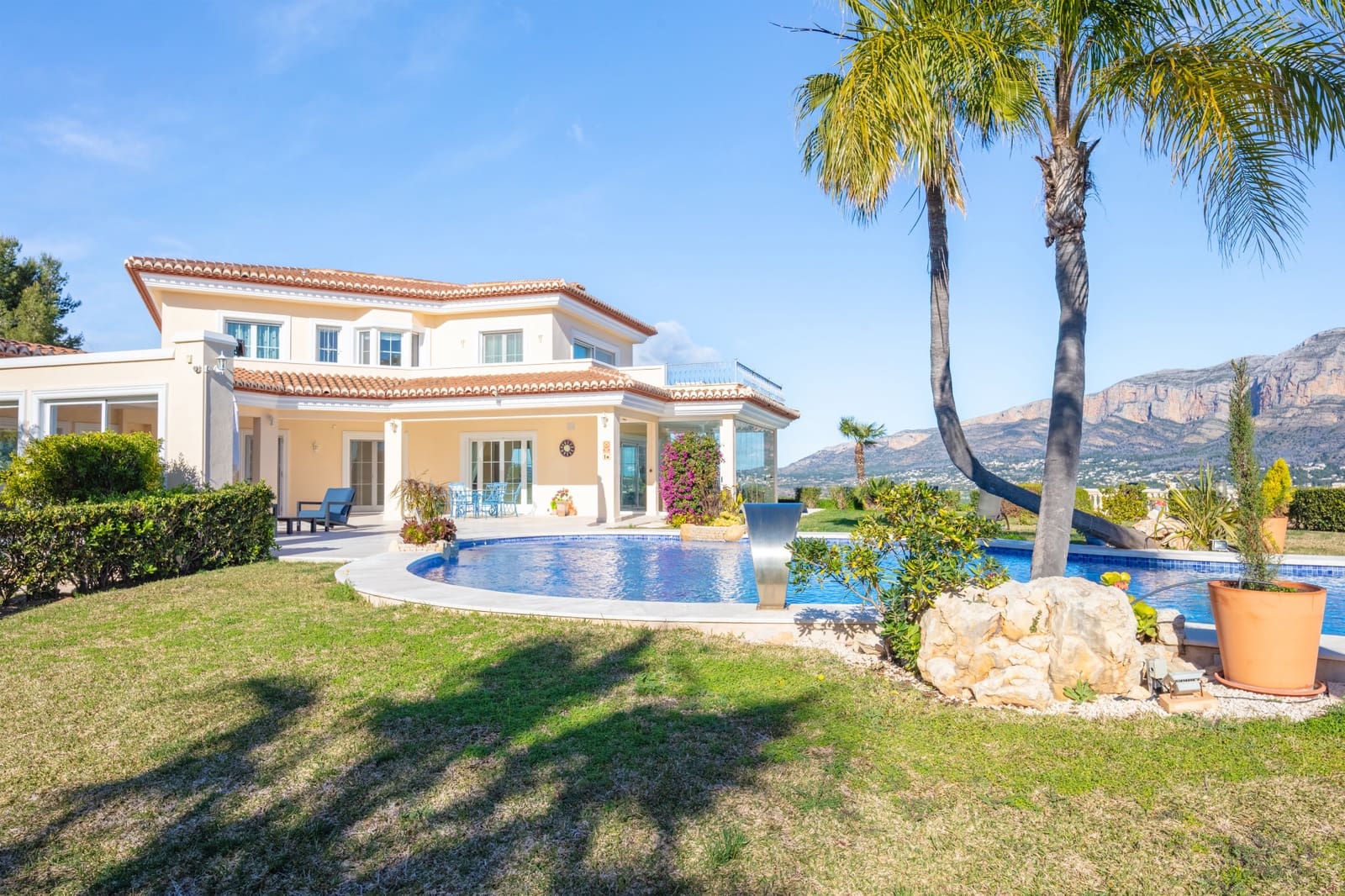 5 bedroom Villa for sale in Javea / Xabia with pool - € 2,925,000 (Ref: 9634419)