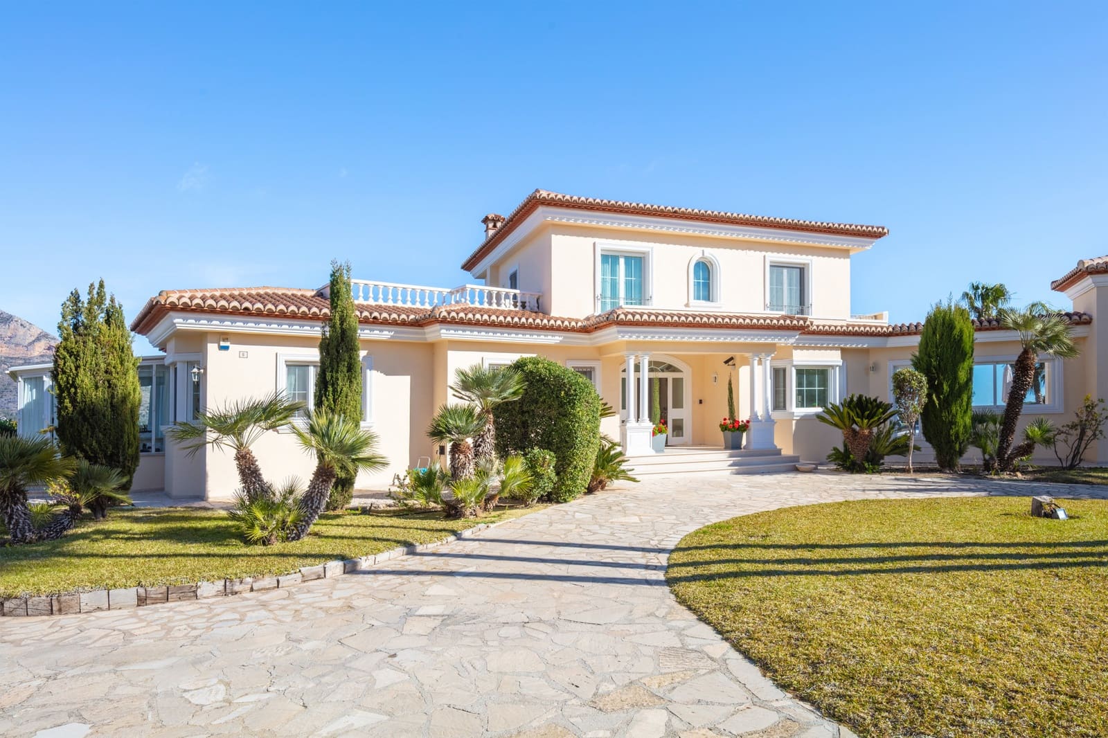 5 bedroom Villa for sale in Javea / Xabia with pool - € 2,925,000 (Ref: 9634419)