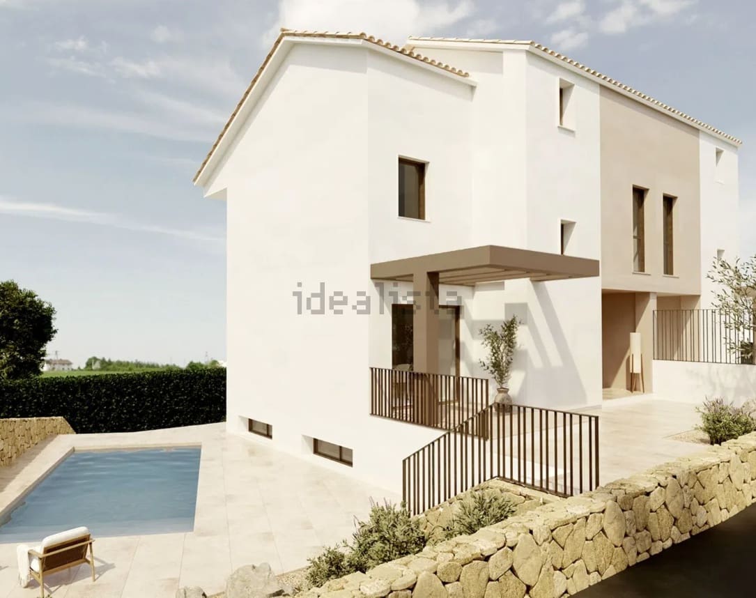 3 soverom Kjedet enebolig til salgs i La Nucia med svømmebasseng - € 594 000 (Ref: 9637440)