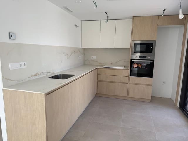 3 chambre Villa/Maison Semi-Mitoyenne à vendre à La Nucia Pueblo  , La Nucia avec piscine - 594 000 € (Ref: 9637440)