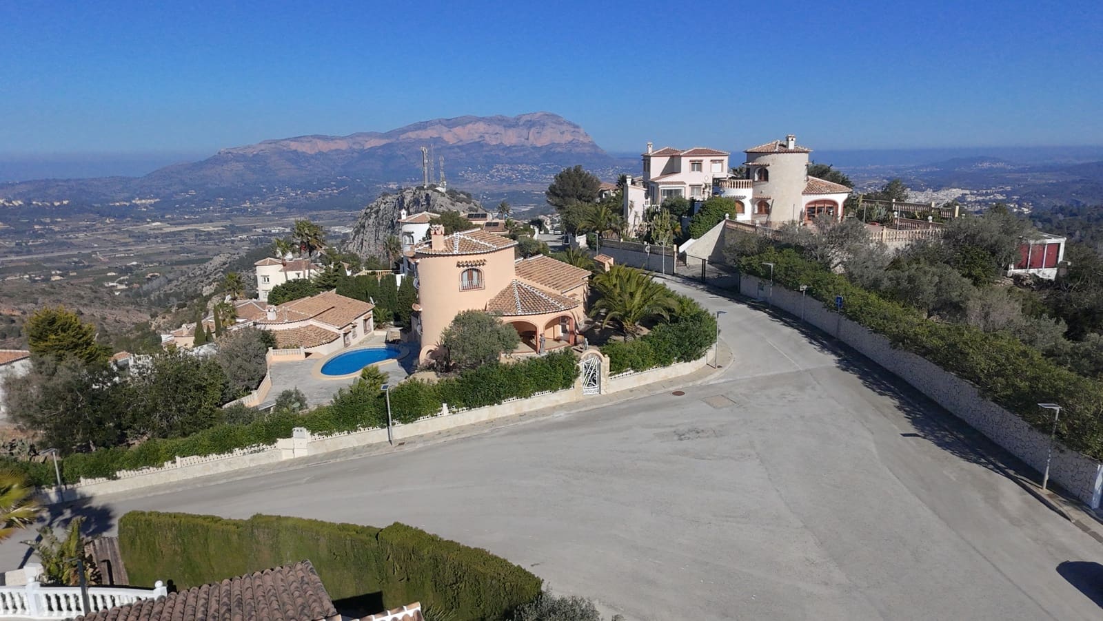 3 slaapkamer Villa te koop in Monte Pedreguer met zwembad - € 548.000 (Ref: 9637441)