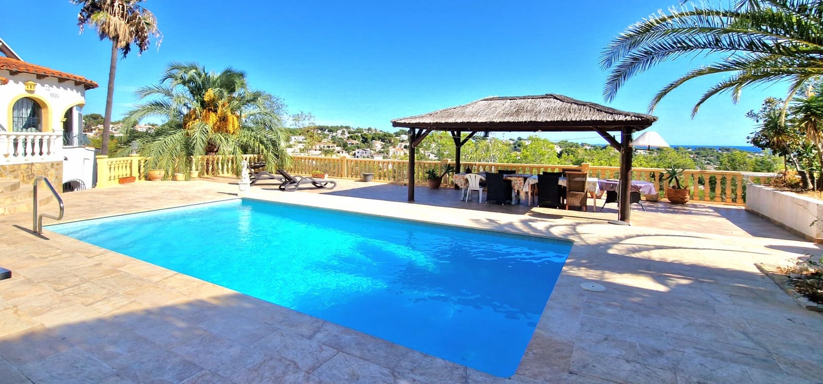 4 makuuhuone Huvila myytävänä paikassa Benissa mukana uima-altaan - 730 000 € (Ref: 9637442)