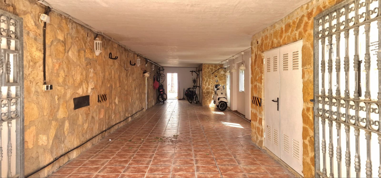 4 makuuhuone Huvila myytävänä paikassa Benissa mukana uima-altaan - 730 000 € (Ref: 9637442)