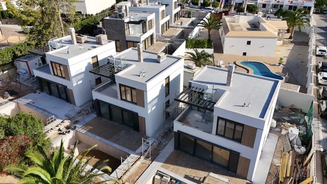 3 slaapkamer Villa te koop in La Nucia Pueblo  , La Nucia met zwembad - € 555.000 (Ref: 9644686)