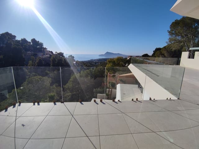 Chalet de 4 habitaciones en Altea en venta con piscina - 2.250.000 € (Ref: 9666373)