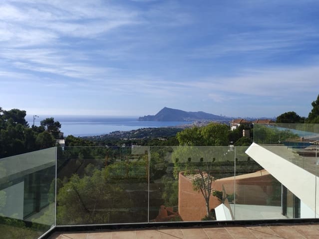 Chalet de 4 habitaciones en Altea en venta con piscina - 2.250.000 € (Ref: 9666373)