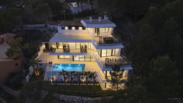 Chalet de 4 habitaciones en Altea en venta con piscina - 2.250.000 € (Ref: 9666373)
