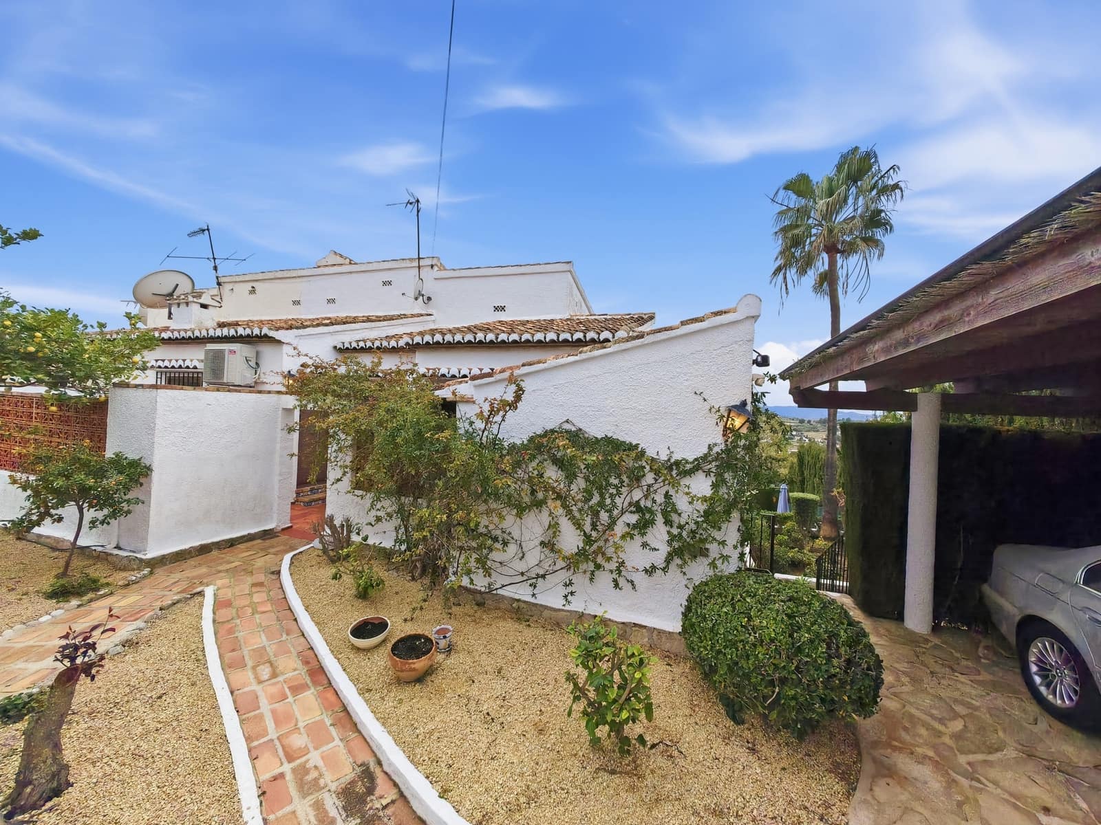 4 soveværelse Semi-Rækkehus til salg i Javea / Xabia med swimmingpool - € 560.000 (Ref: 9674096)