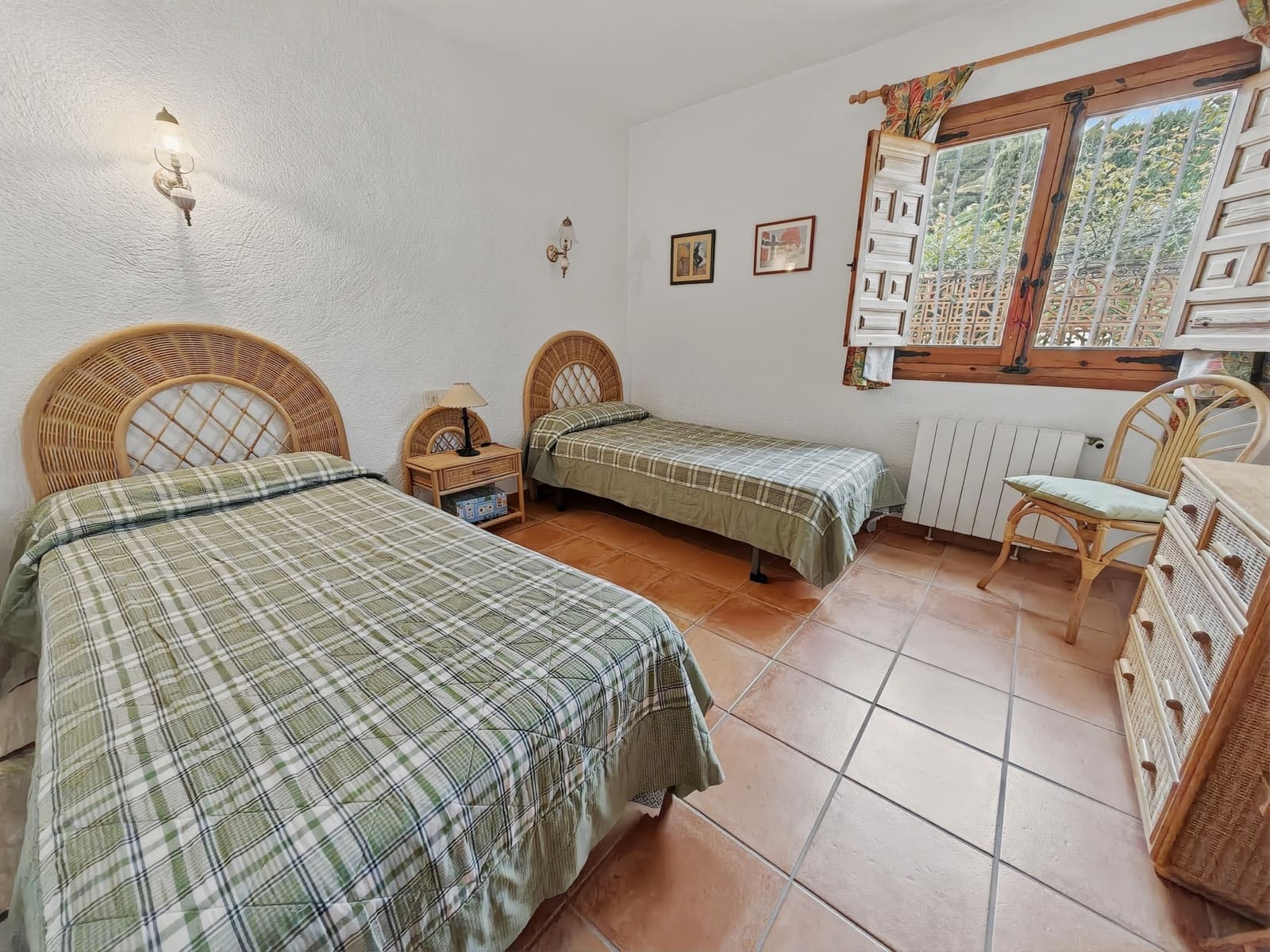 4 soveværelse Semi-Rækkehus til salg i Javea / Xabia med swimmingpool - € 560.000 (Ref: 9674096)