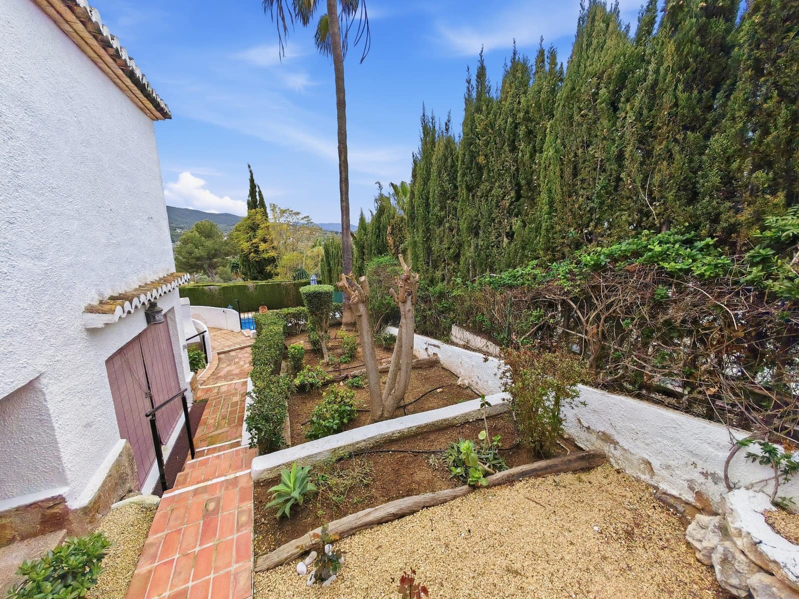 4 soveværelse Semi-Rækkehus til salg i Javea / Xabia med swimmingpool - € 560.000 (Ref: 9674096)