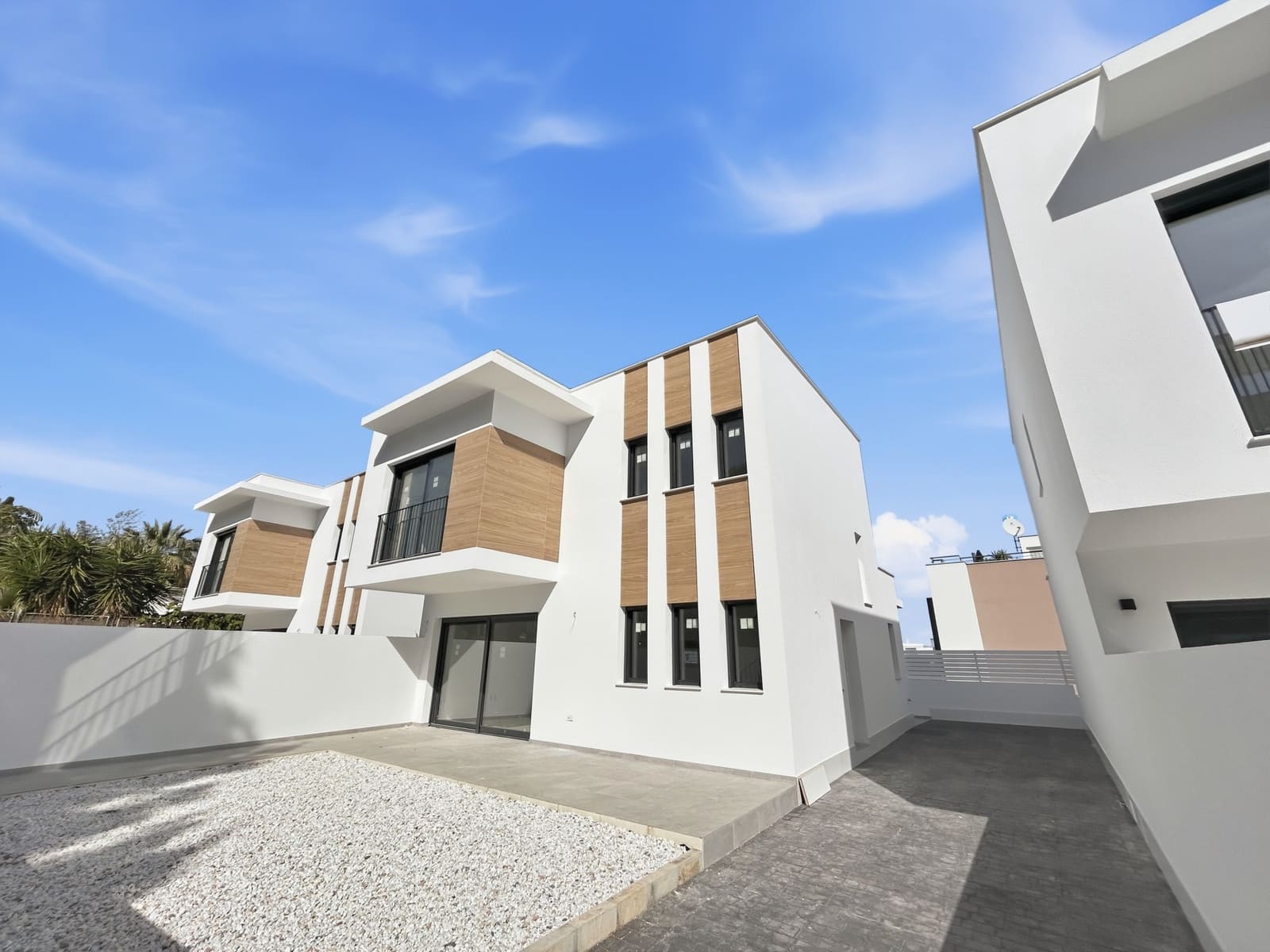 Chalet de 3 habitaciones en Dénia en venta con piscina - 675.000 € (Ref: 9679749)